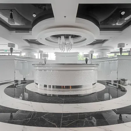 Margi Melia Basen Pool Sauna * שצ'צ'ין