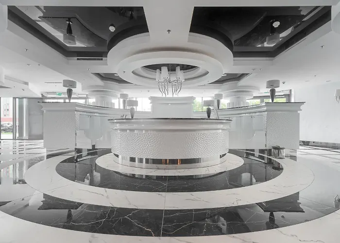 Margi Melia Basen Pool Sauna * שצ'צ'ין